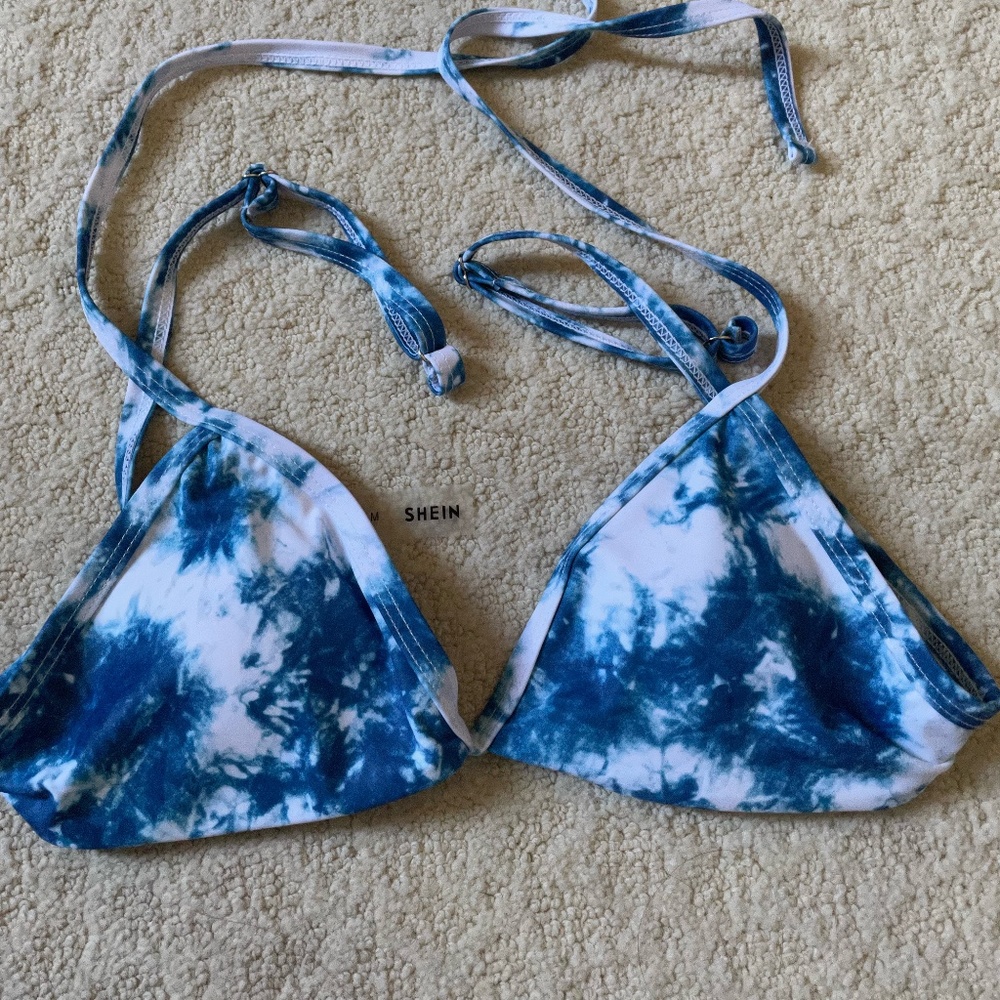 SHEIN Women's Swimwear~Blue & White Tye Dye Bikini Top~Size Medium